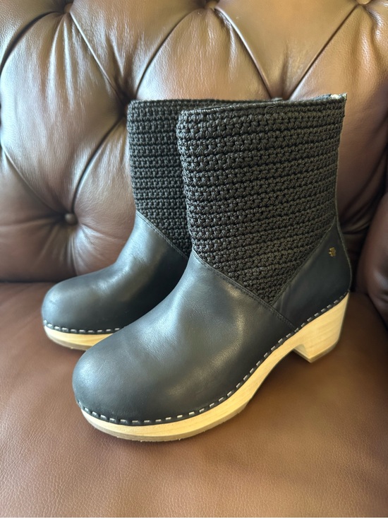 The Sak Shoes - Worn once The Sak Women's Black Leather & Knit Ankle Booties Wood Clog Bottom